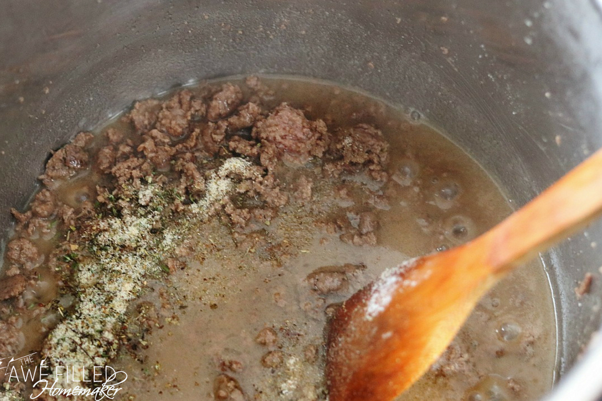 add spices to ground beef in shepherds pie recipe