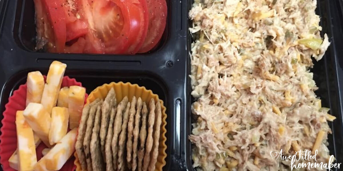 Packing my husband's lunch everyday helps our happy marriage life. These delicious foods brings comfort and joy spiritually and physically.
