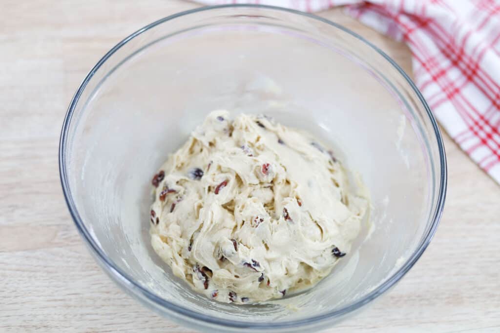 chilling the cookie dough