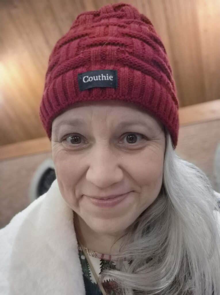 Modest Monday 2026! Come see a recap of what I wore in December as a modest, mostly skirt or dress wearing 40ish aged lady! 